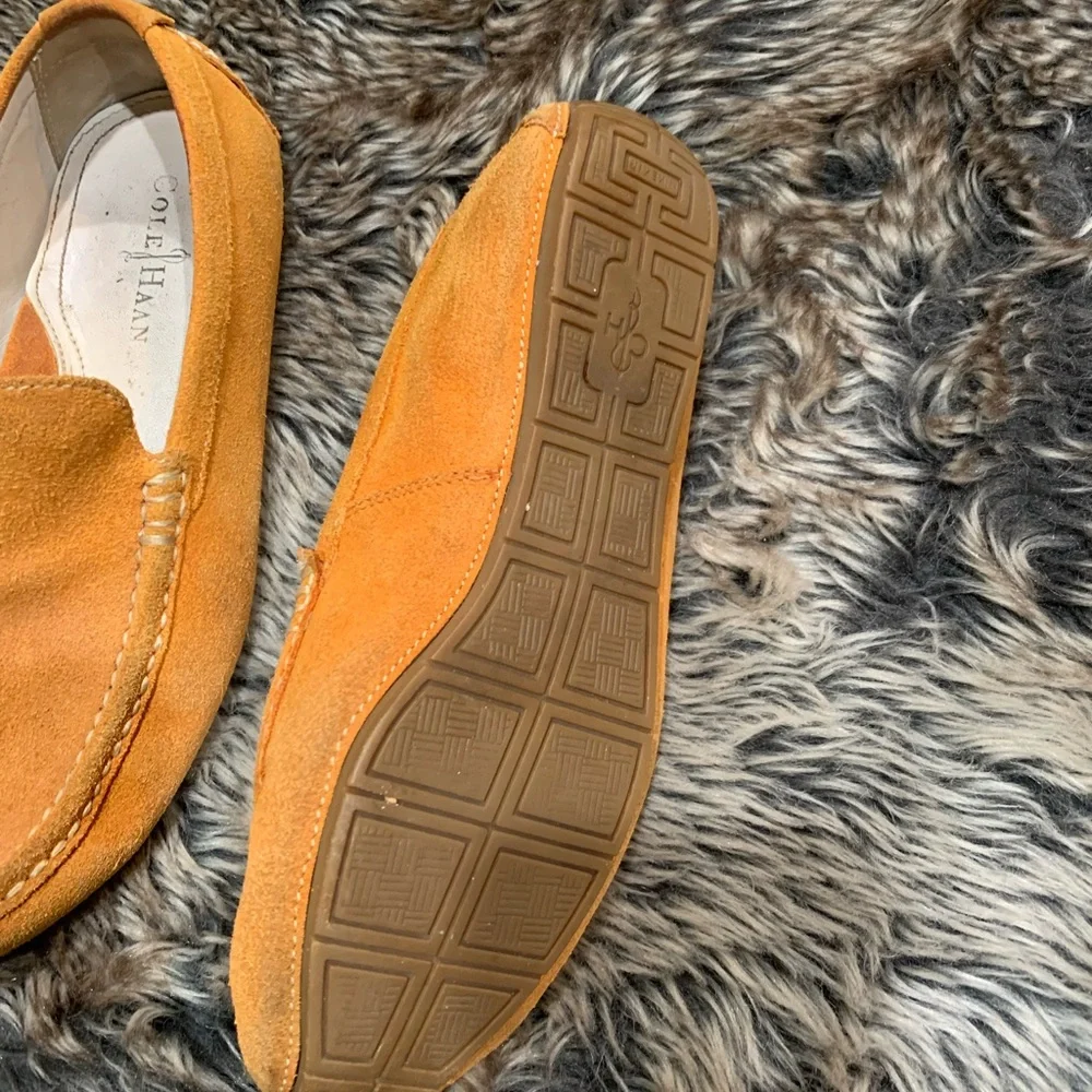 Cole Haan Somerset Loafers Men size 8M Orange Suede Shoes. Rare color